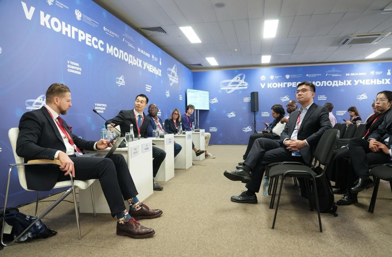 Новые подходы к измерению эффективности науки и технологий в странах БРИКС: роль научно-технической информации и искусственного интеллекта